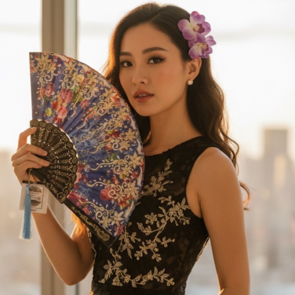 ✨NEW Elegant Blue Floral Hand Fan 🪭 9” - Picture 3 of 4